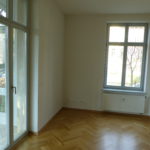 Zimmer mit Zutritt zum Wintergarten