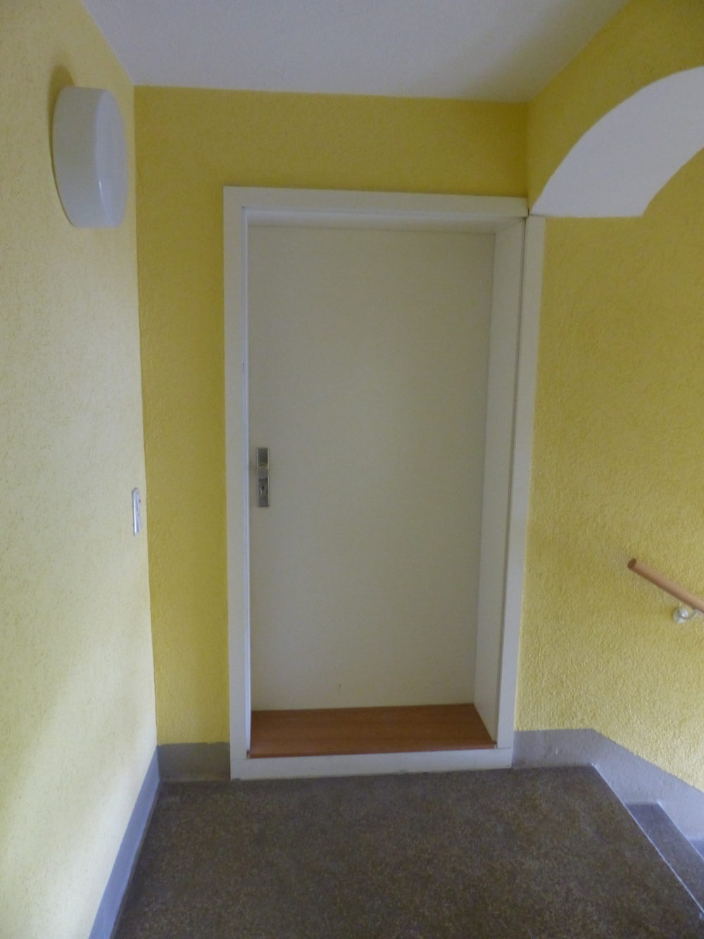 WE 15, Wohnungstür