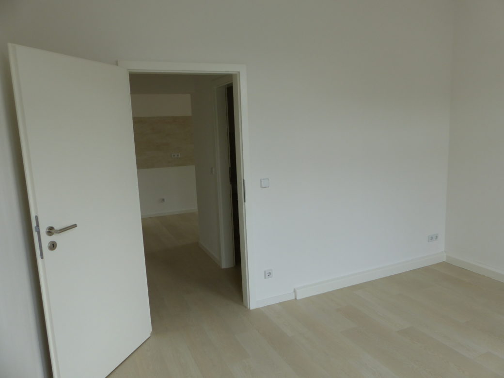 9. Das Zimmer 3 mit Blick zum Bad und Küche