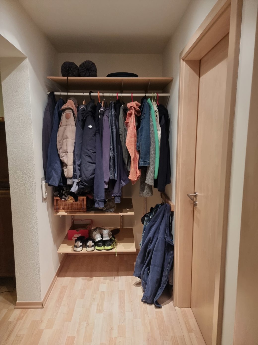 15. Die Garderobe